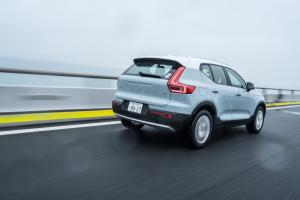 Volvo XC40 T4 Momentum 2018 года  (JP)
